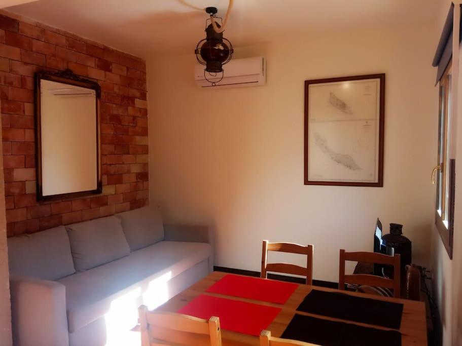 The Almond Tree Apartment Torre del Compte Exterior foto